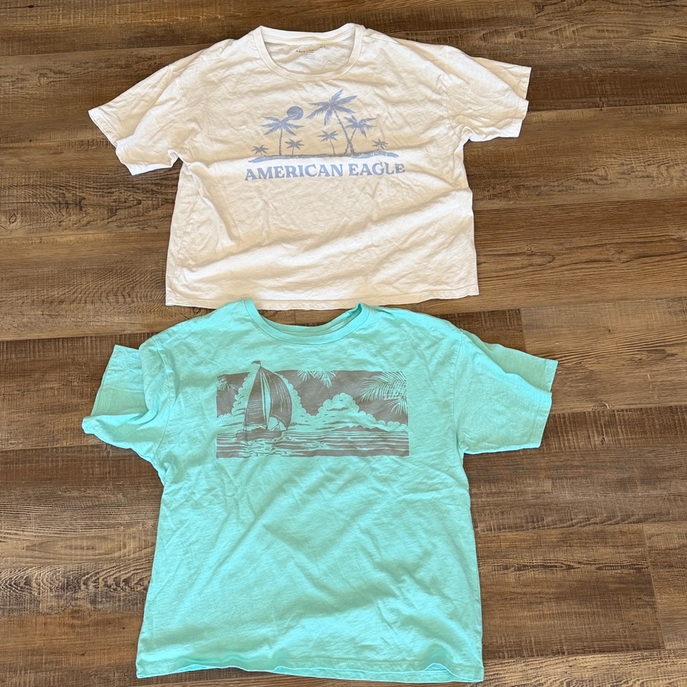 American Eagle Outfitters Women’s White and Teal Tees size small